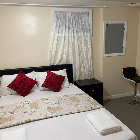 A Private Room In Queens New York Bagian luar foto