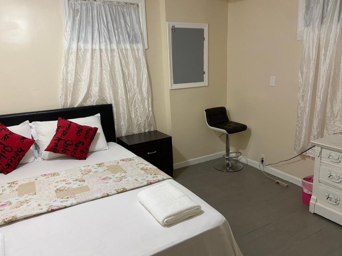 A Private Room In Queens New York Bagian luar foto