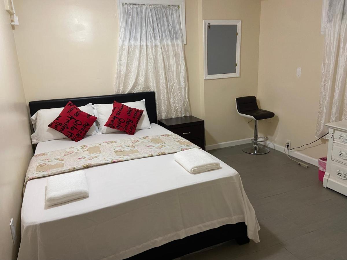 A Private Room In Queens New York Bagian luar foto