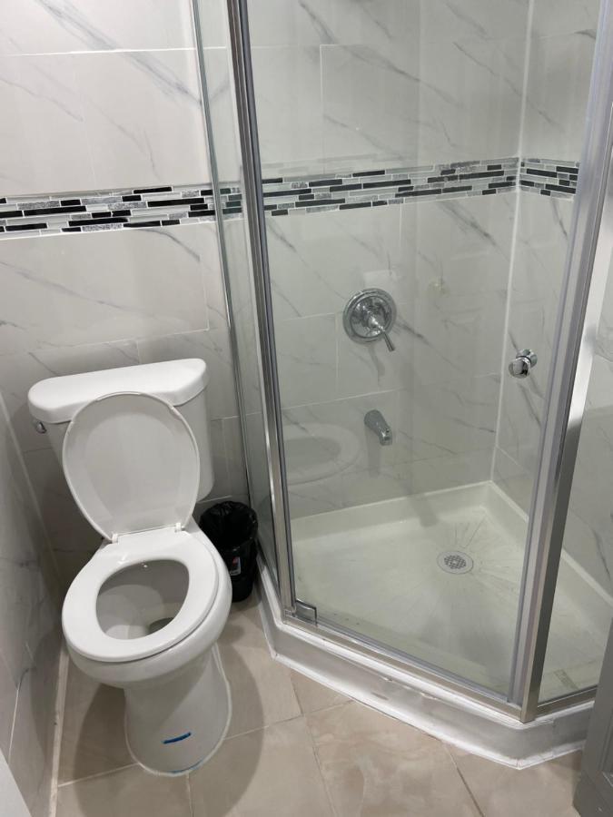 A Private Room In Queens New York Bagian luar foto
